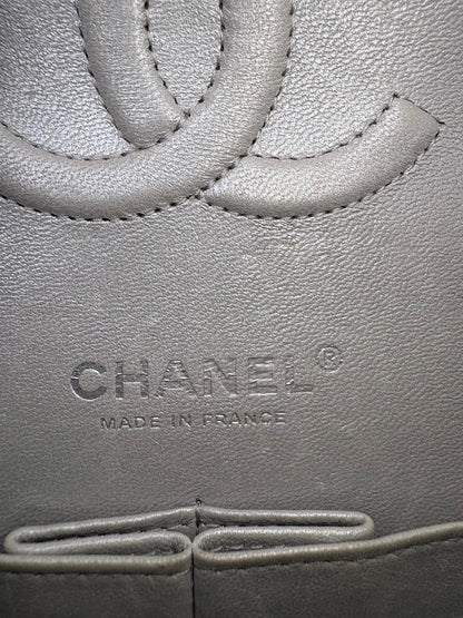 Chanel 21k Medium Caviar GHW
