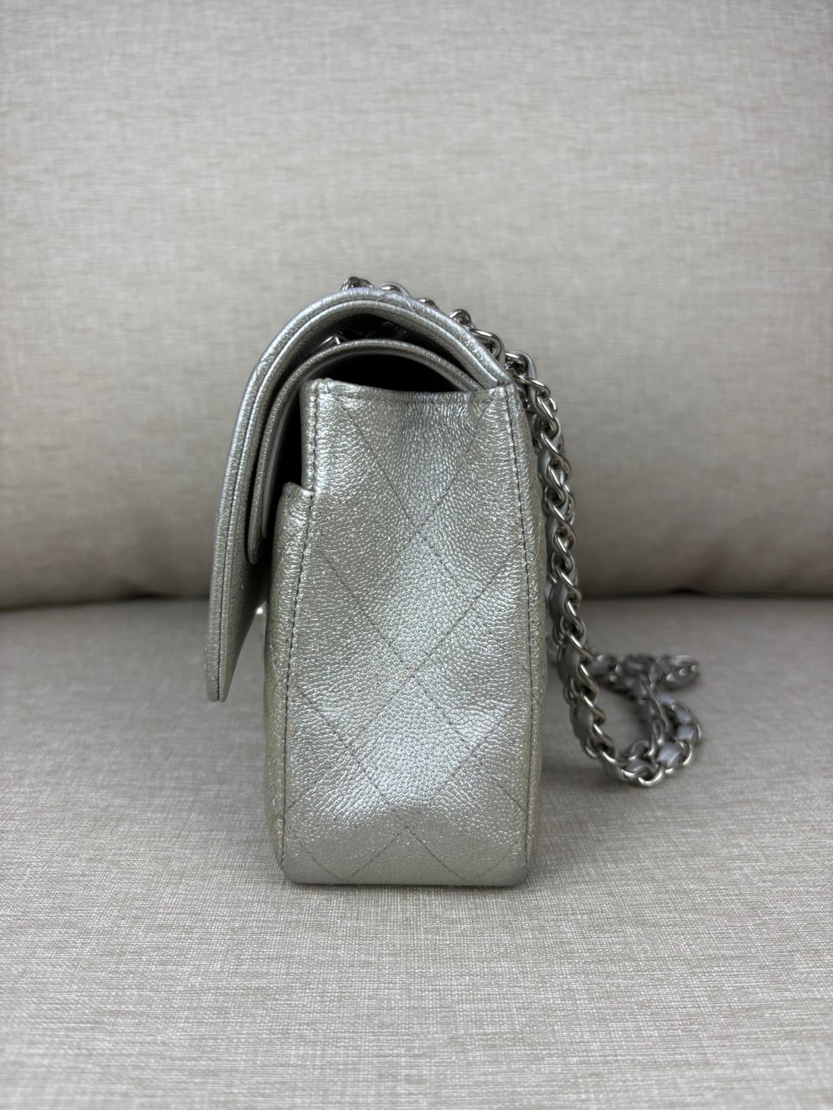 Chanel 21k Medium Caviar GHW