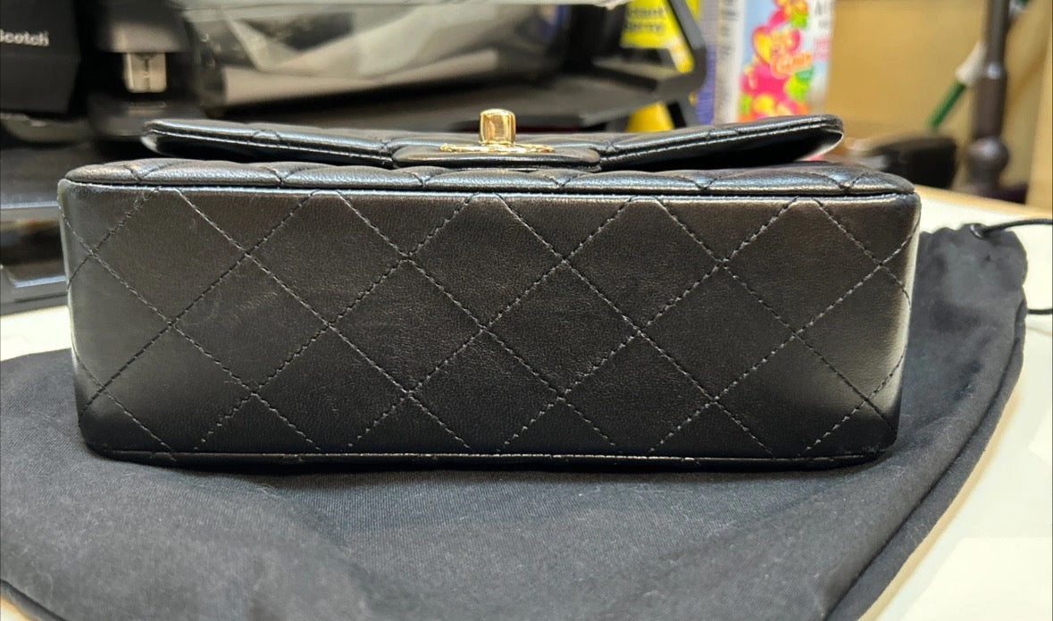 Chanel Mini Black GHW