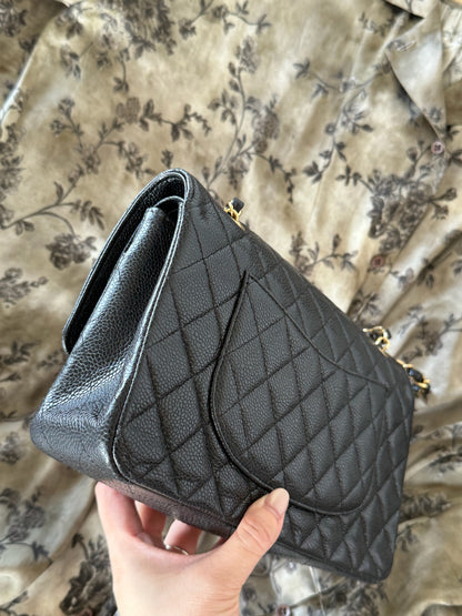 Chanel Medium Classic Caviar GHW
