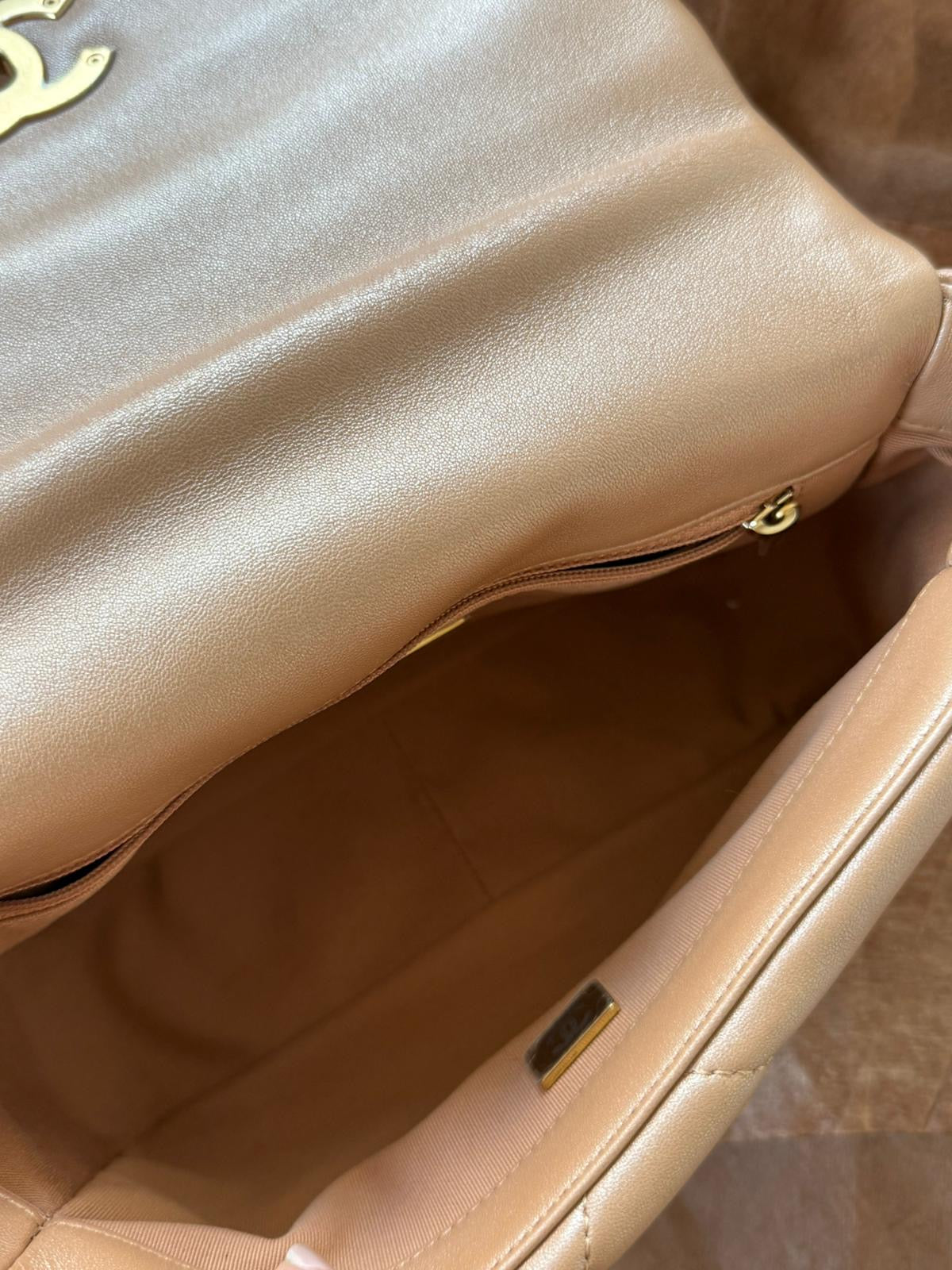 Chanel 19 Small